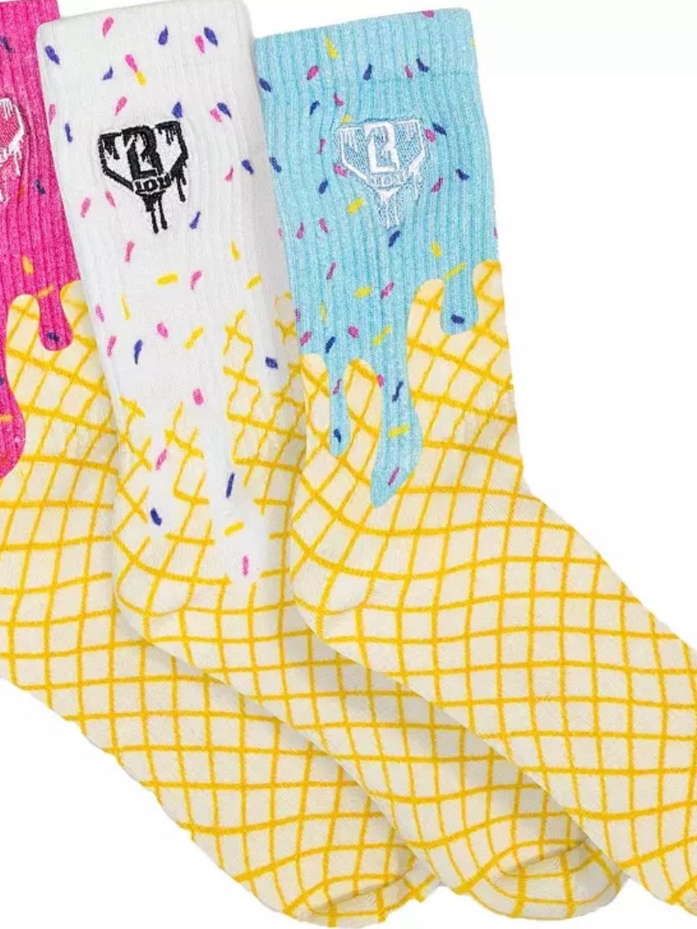 Baseball Lifestyle 3 Crew Socks in Light Blue, white & pink 🍦